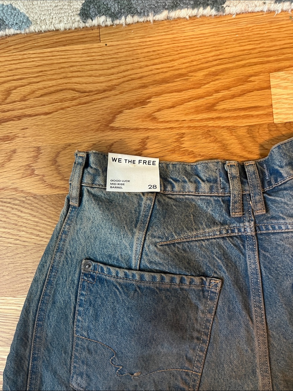 We The Free Good Luck Barrel Jeans Size 28 NWT - Picture 14 of 14